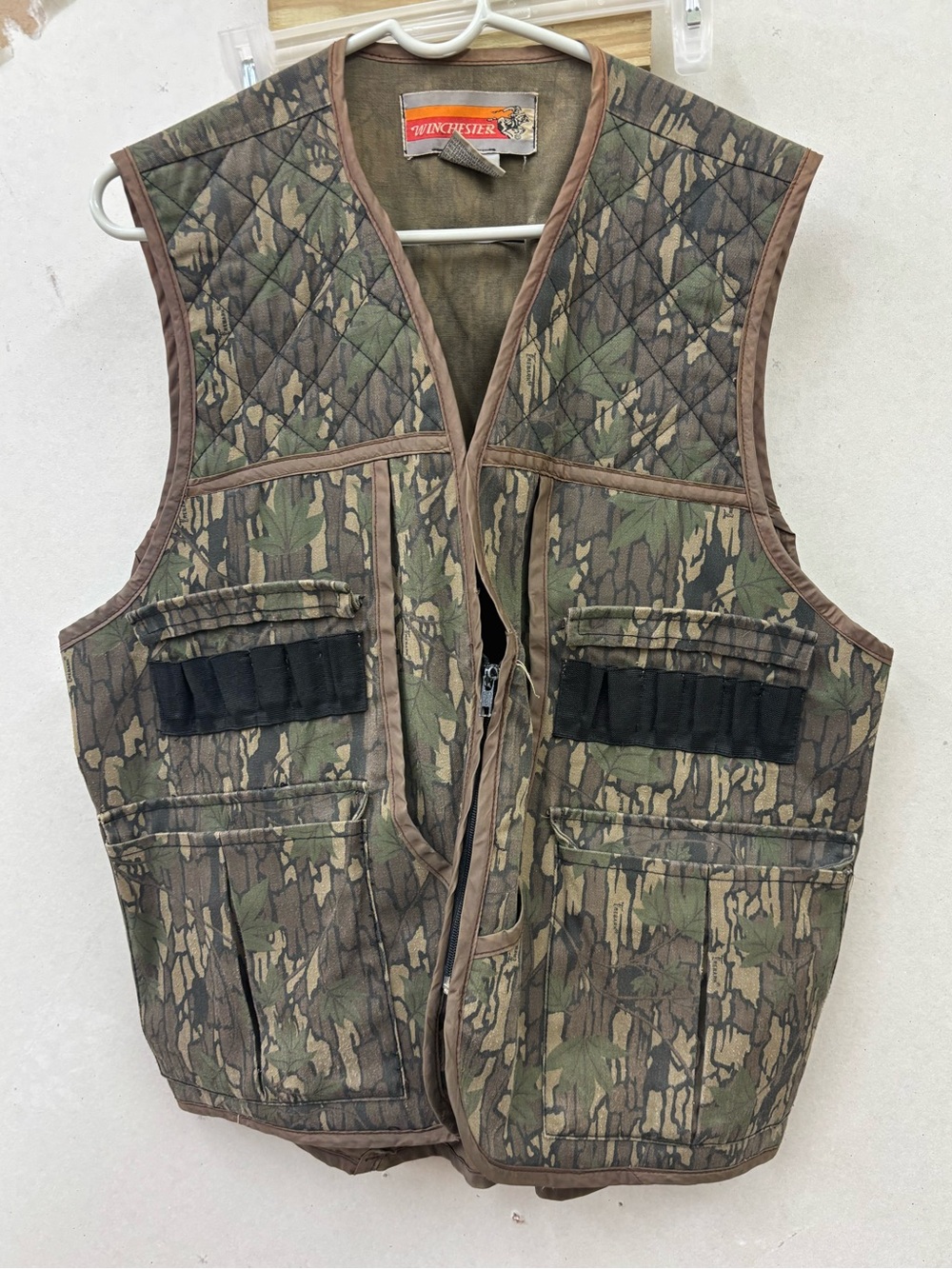 Winchester quilted camo hunting vest adult size large
